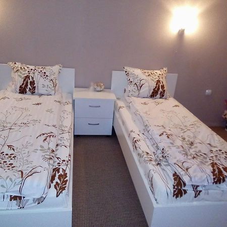 Kafana "Kaj Zoki" Bed & Breakfast Probistip ภายนอก รูปภาพ