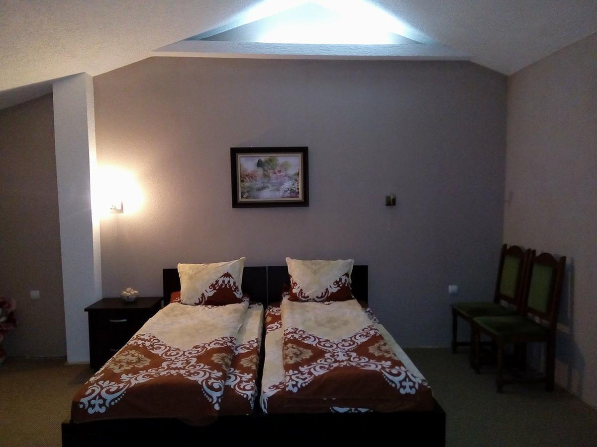 Kafana "Kaj Zoki" Bed & Breakfast Probistip ภายนอก รูปภาพ