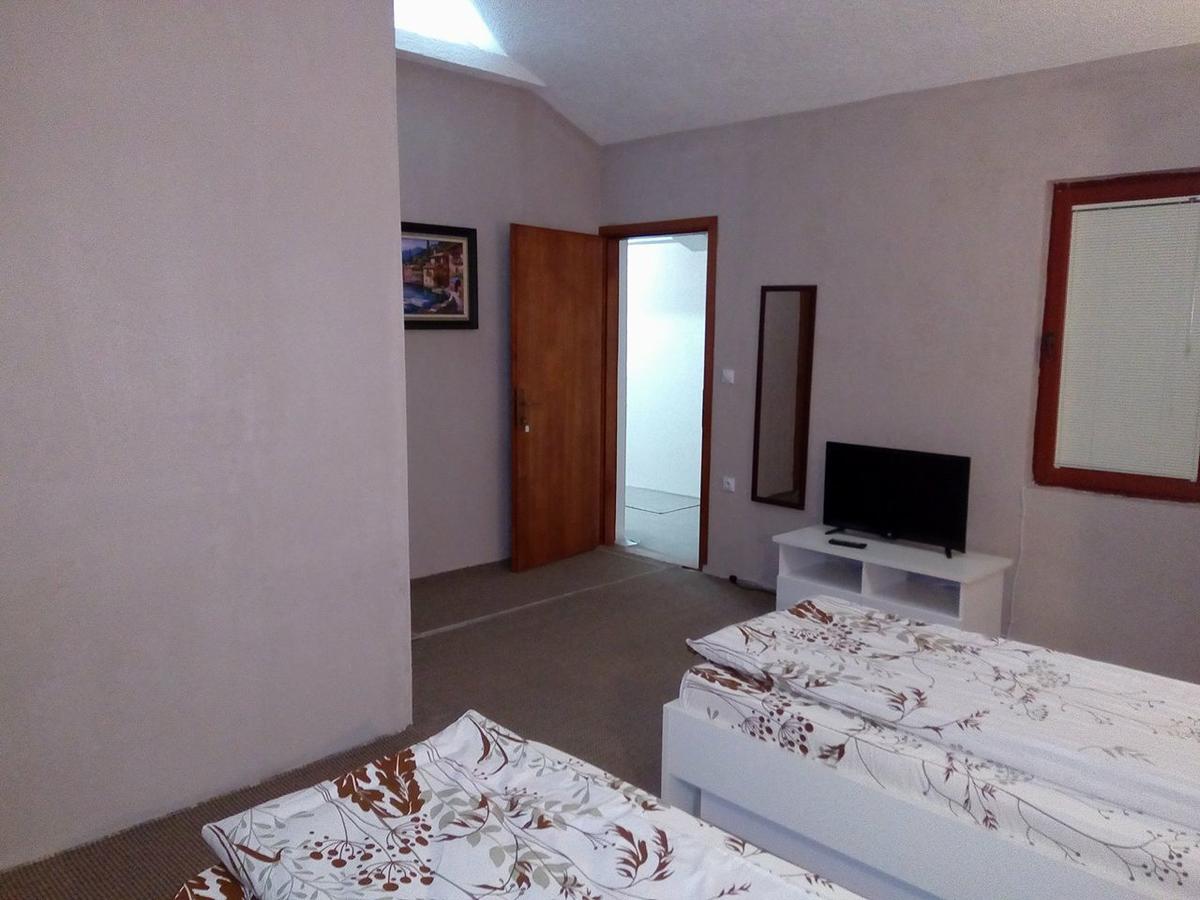 Kafana "Kaj Zoki" Bed & Breakfast Probistip ภายนอก รูปภาพ